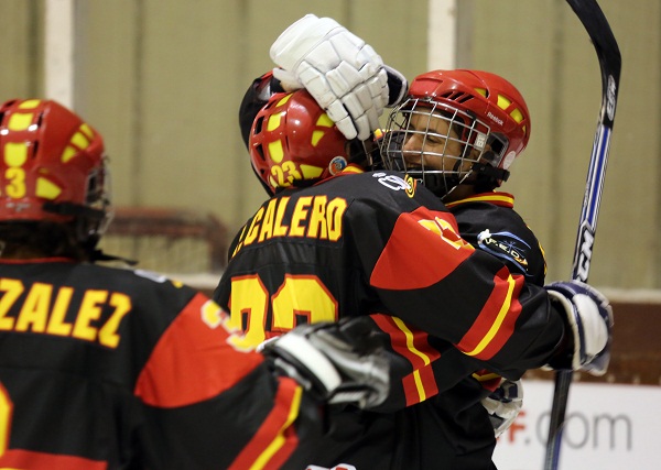 ESP - BEL Ana Ucedo (2) celebrando el gol con Alba Calero (23) - Javier Rebolledo_FEDH